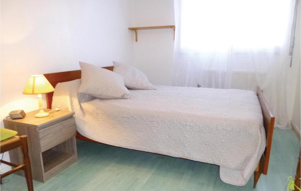 1 Bedroom Nice Apartment In Grandcamp Maisy Luaran gambar